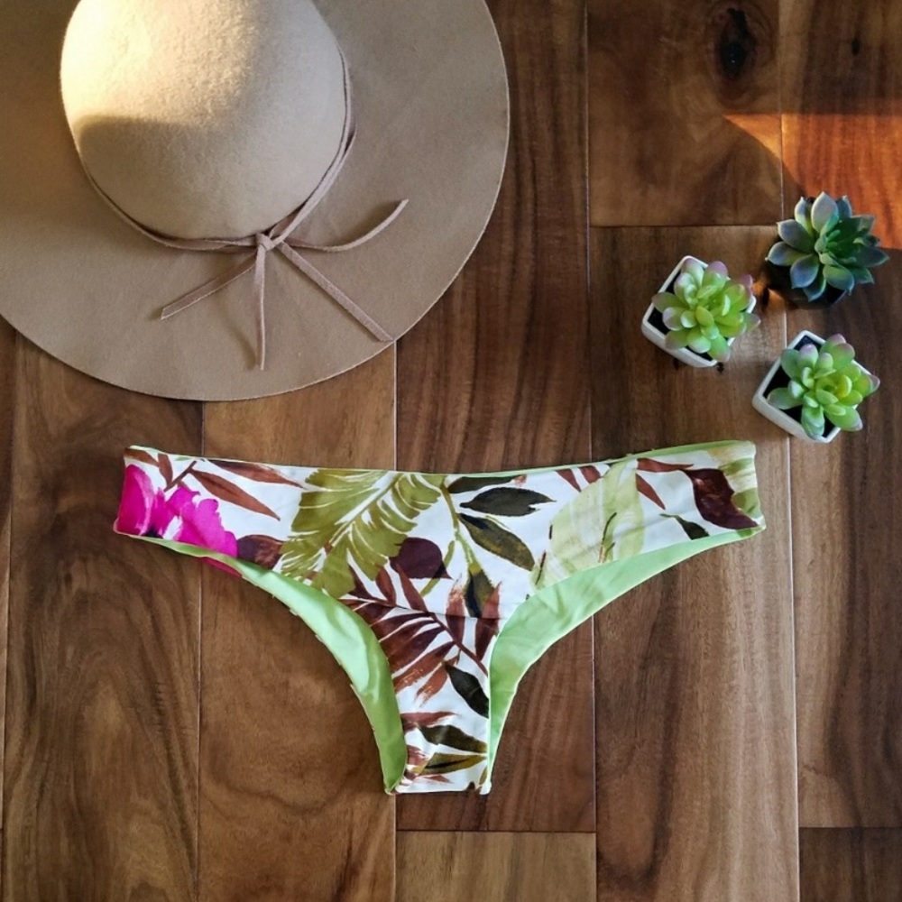 NWOT Khongboon Brazilian Reversible Bikini Bottoms